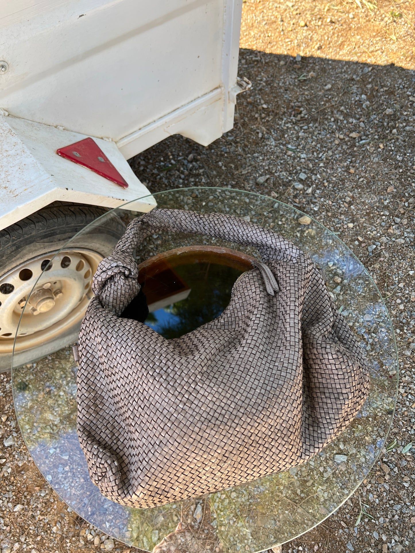 BOLSO HOBO DE PIEL TRENZADA