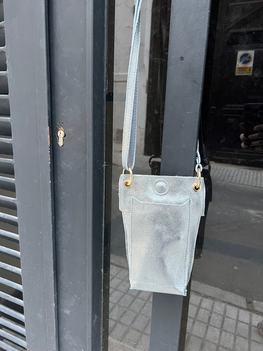 BANDOLERA PARA MÓVIL PLATA PIEL