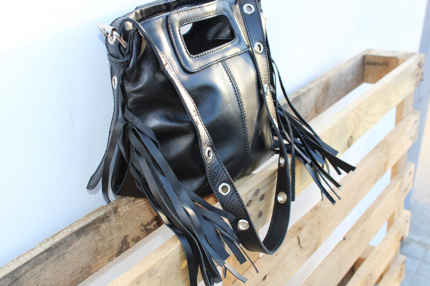 BOLSO FLECOS PIEL NEGRO