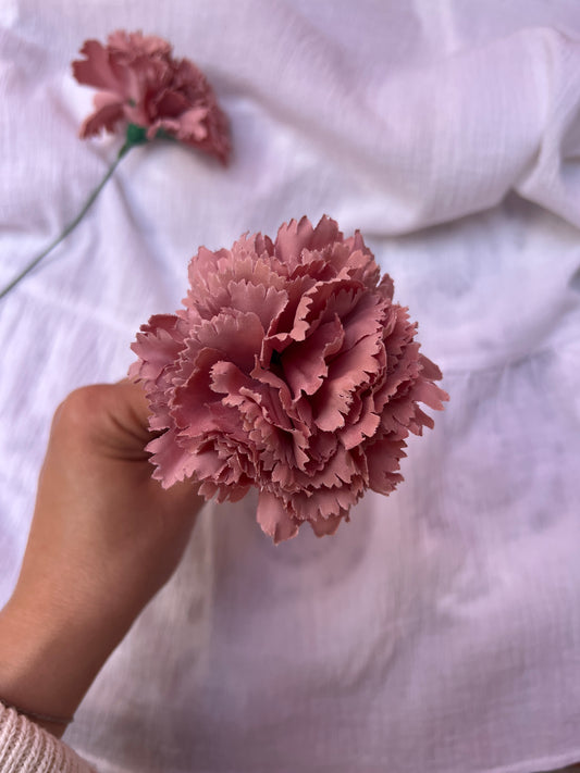 FLOR CLAVEL PEQUEÑO ROSA EMPOLVADO