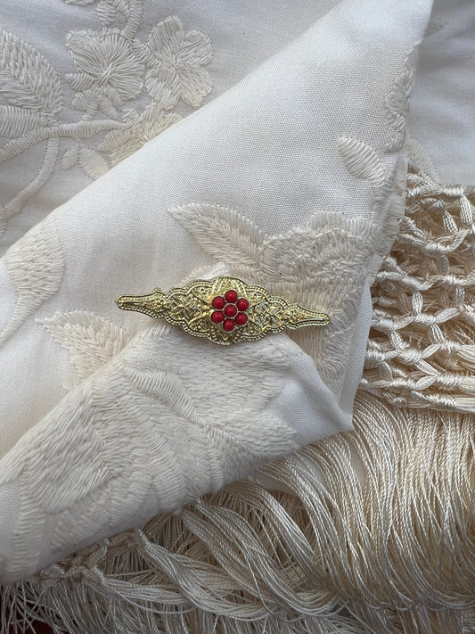 BROCHE DETALLE ROJO