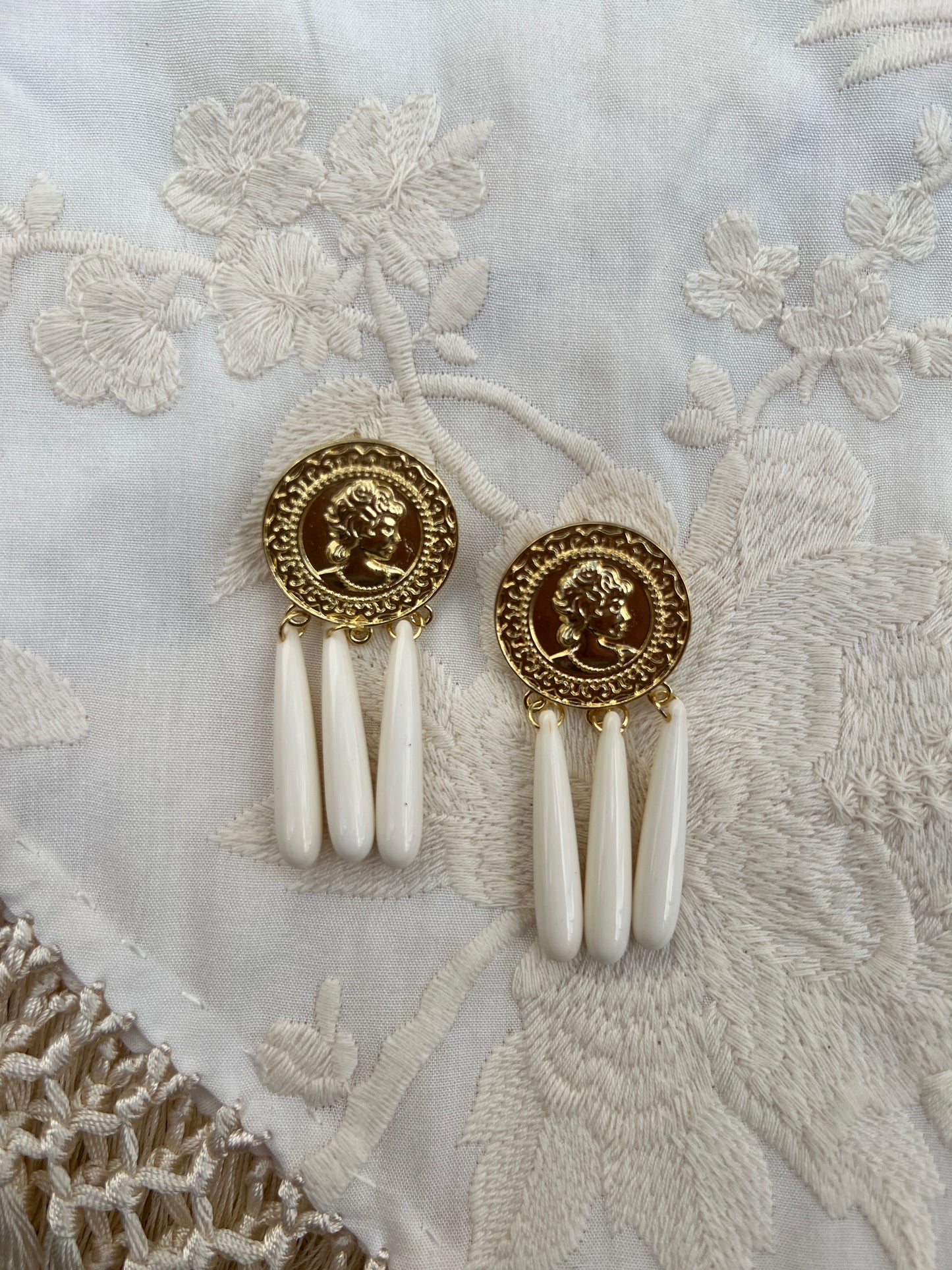 PENDIENTES MONEDA