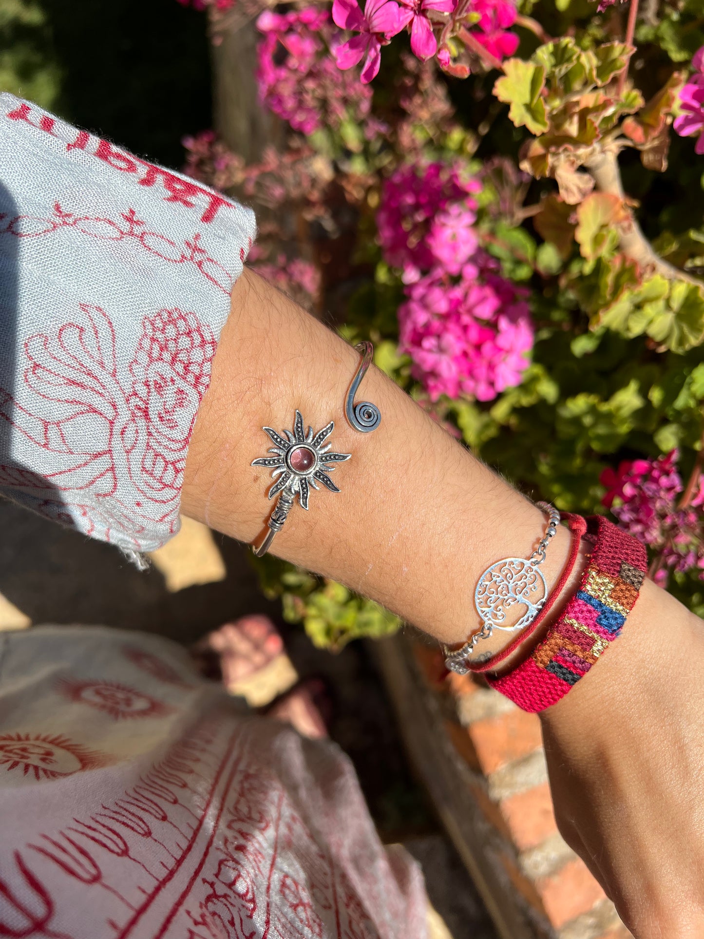 BRAZALETE AJUSTABLE SOL CON MINERAL